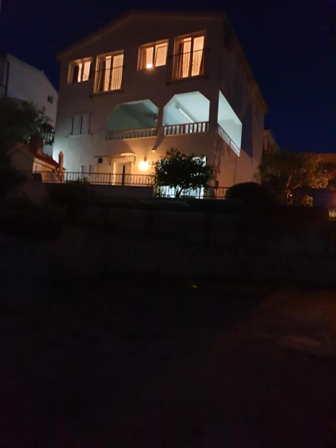 Vinišće Apartments Zdenka المظهر الخارجي الصورة